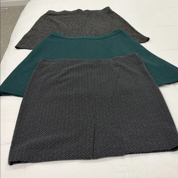 3 skirts - Picture 2 of 8